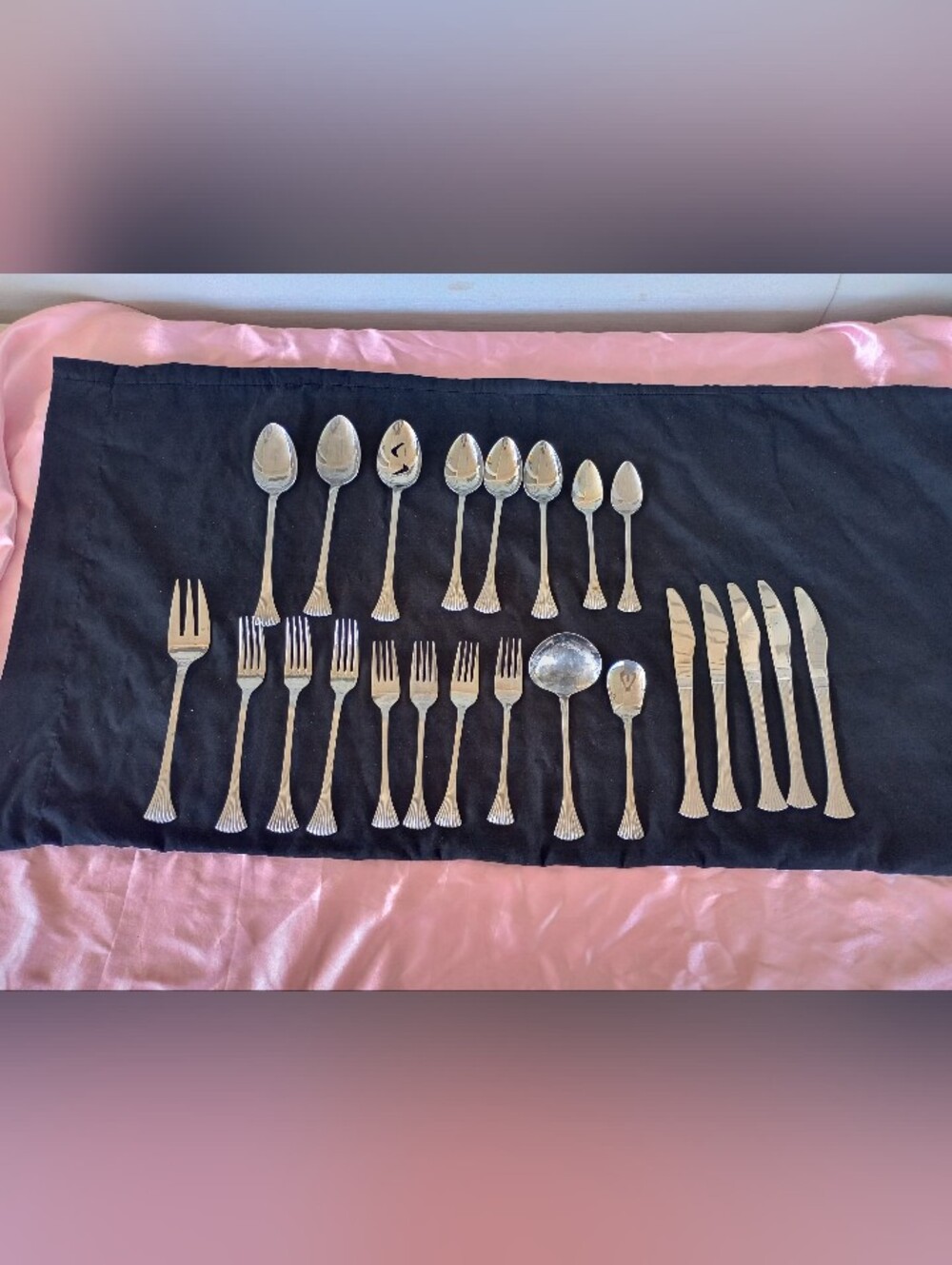 Reed & Barton Shell Rebacraft Stainless 23 Assorted Silverware
